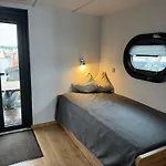 Hausboot Komet Luxus Und Pur Max 5 Pers 보트호텔 Maasbommel