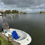 Hausboot Komet Luxus Und Pur Max 5 Pers 보트호텔 Maasbommel