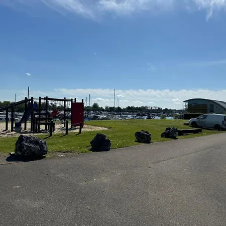 Hausboot Komet Luxus Und Pur Max 6 Pers Hotel na wodzie *