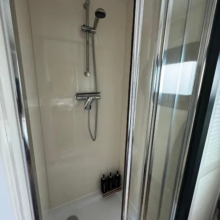 Hausboot Komet Luxus Und Pur Max 5 Pers Bådhotel *