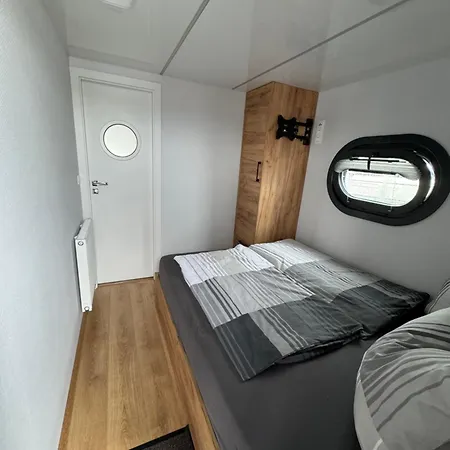 Bådhotel Hausboot Komet Luxus Und Pur Max 5 Pers Maasbommel