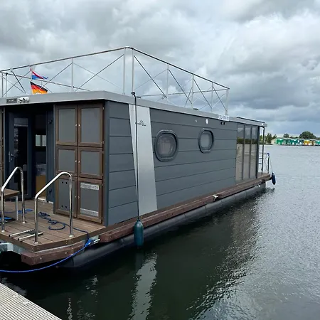 Hausboot Komet Luxus Und Pur Max 5 Pers Botel