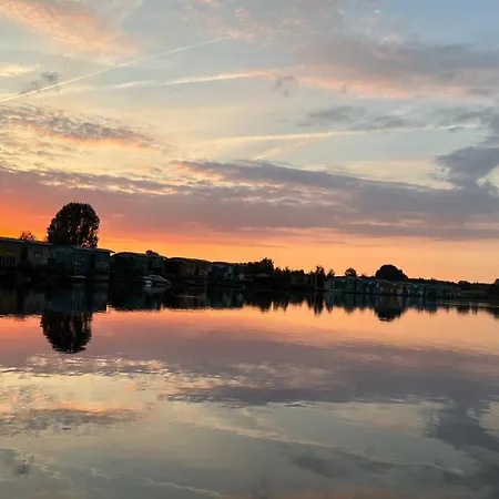 Hausboot Komet Luxus Und Pur Max 5 Pers *