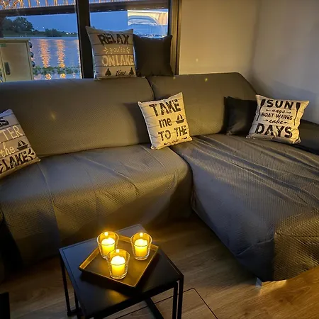 Hausboot Komet Luxus Und Pur Max 5 Pers Maasbommel