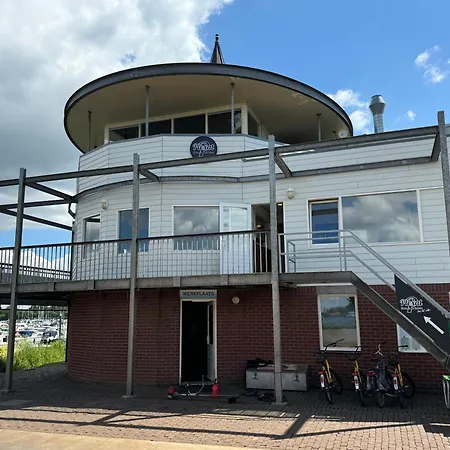 Hausboot Komet Luxus Und Pur Max 5 Pers Botel *