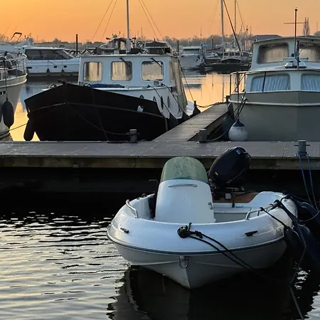 Hausboot Komet Luxus Und Pur Max 5 Pers