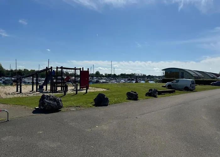 Hausboot Komet Luxus Und Pur Max 5 Pers Båthotell *