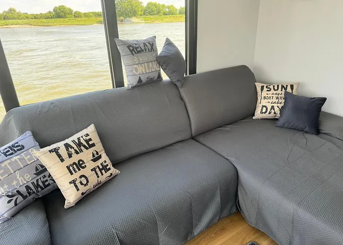 Hausboot Komet Luxus Und Pur Max 5 Pers Båthotell