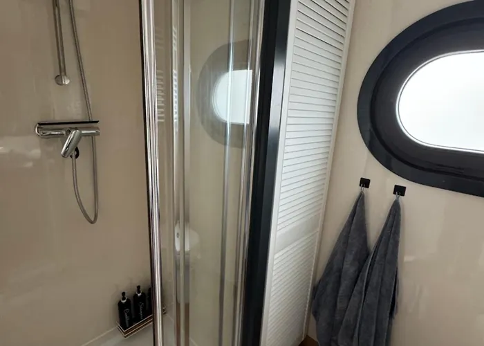 Båthotell Hausboot Komet Luxus Und Pur Max 5 Pers