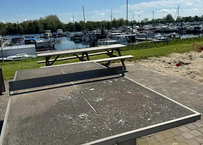 Botel Hausboot Komet Luxus Und Pur Max 5 Pers *