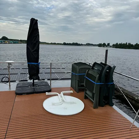 Hausboot Komet Luxus Und Pur Max 5 Pers Båthotell *