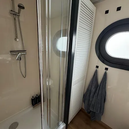 Båthotell Hausboot Komet Luxus Und Pur Max 5 Pers