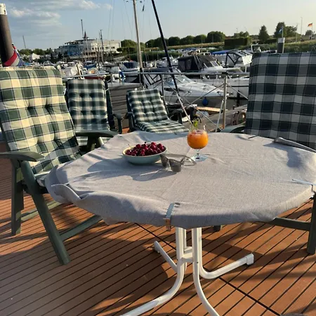 Hausboot Komet Luxus Und Pur Max 5 Pers