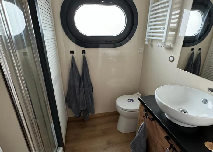 Bådhotel Hausboot Komet Luxus Und Pur Max 5 Pers *