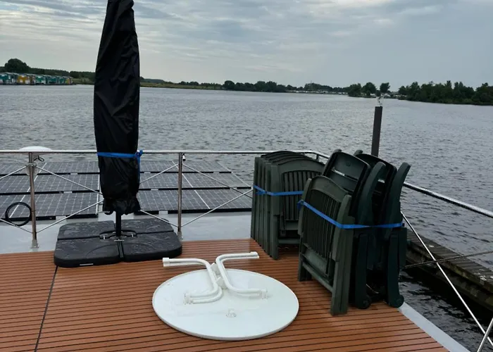 Hausboot Komet Luxus Und Pur Max 5 Pers Bådhotel *