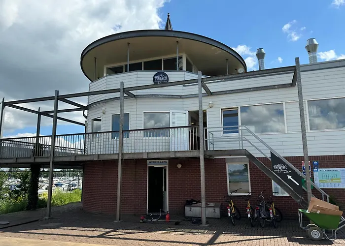 Hausboot Komet Luxus Und Pur Max 5 Pers Bådhotel *