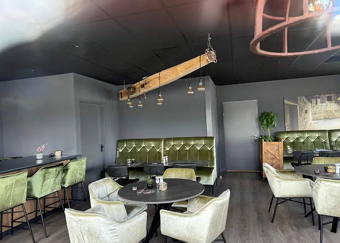 Hausboot Komet Luxus Und Pur Max 5 Pers * Maasbommel